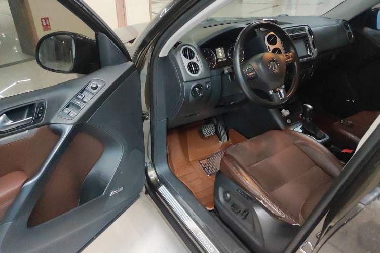 Used Volkswagen Tiguan 2013 2.0 TSI Automatic All-Wheel-Drive Flagship Edition