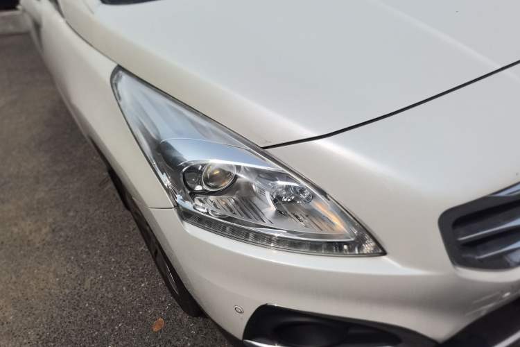 Used Peugeot 3008 2013 2.0L Automatic Classic Edition
