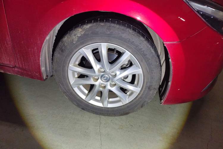 Used Mazda 3 Axela 2017 Sedan 1.5L Automatic Comfort Model China VI Standard Right Front Wheel Hub