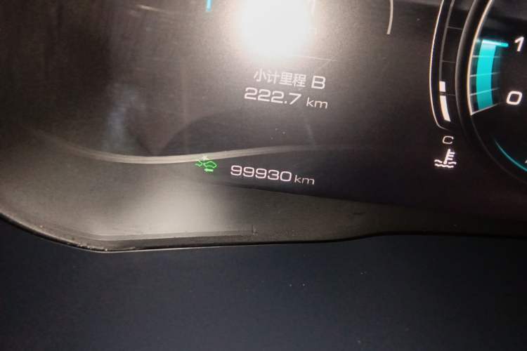 Used Wey VV6 2020 2.0T Two-Wheel Drive Smart Enjoyment+ Odometer Close Up