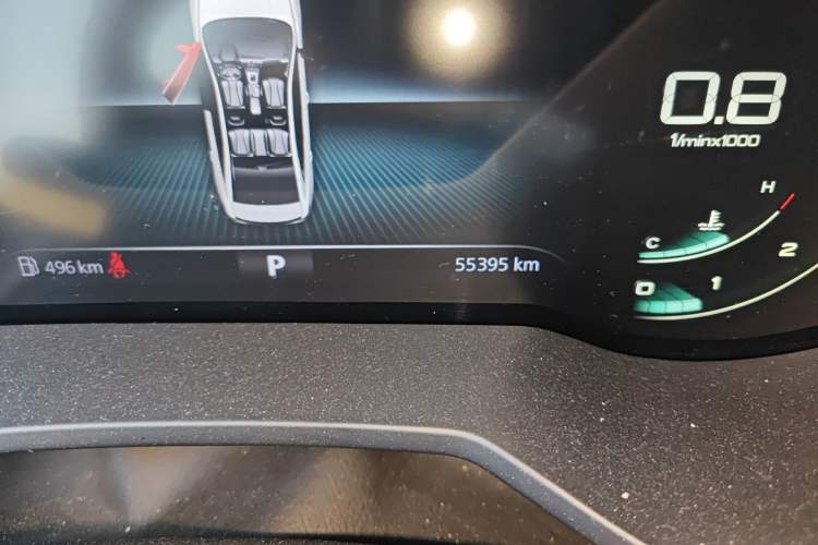 Used Roewe i5 2020 1.5L Automatic 4G Connect Luxury Flagship Edition Odometer Close Up