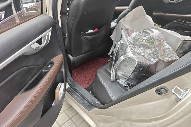 Used Geely Auto Vision 2018 1.5L Automatic Happiness Edition Left Rear Seat