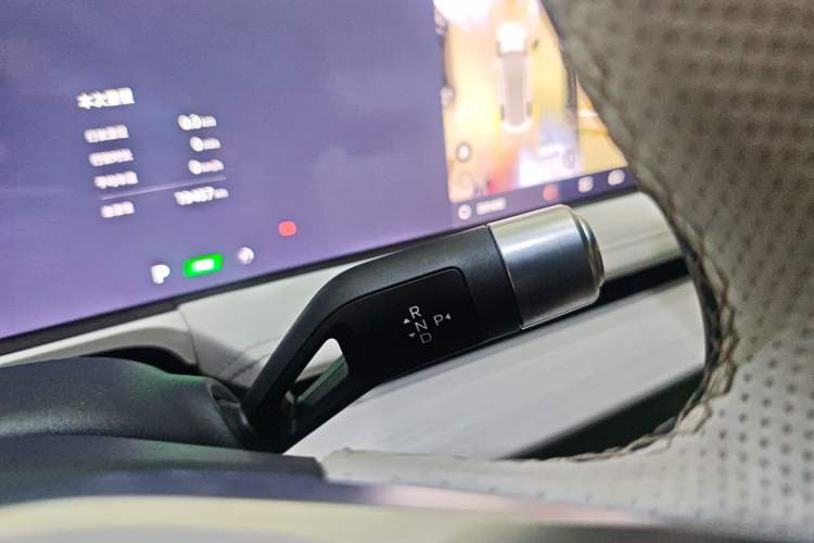 Used Geely Galaxy E8 2024 665 km Range Rear-Drive Starship Long-Range Version Gear Lever