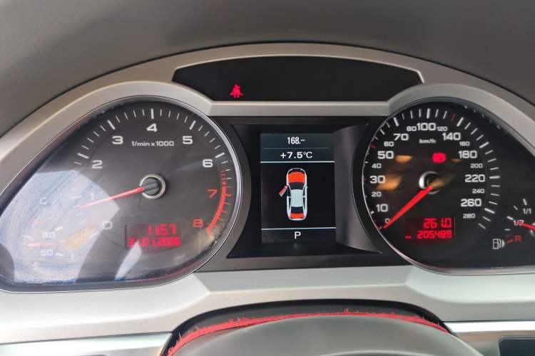 Used Audi A6L 2011 2.0 TFSI automatic Comfort trim