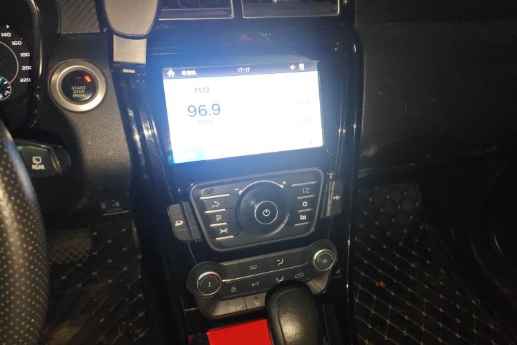 Used JMC Yusheng S330 2016 1.5L GTDi Automatic Two-Wheel Drive Fashion Edition Audio And AC Panel