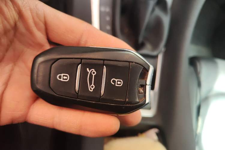 Used DS 5LS 2014 1.6T Luxury Edition THP160 Vehicle Key