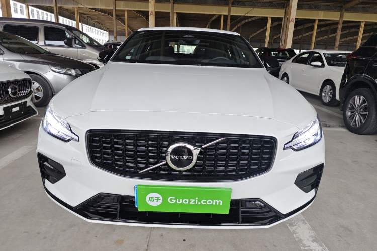 Used Volvo S60 2026 Model B4 Zhiyuan Sport Edition Front