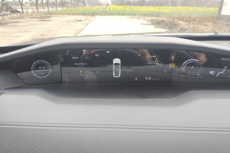 Used Changan UNI-V 2022 1.5T Smart Navigation Version
