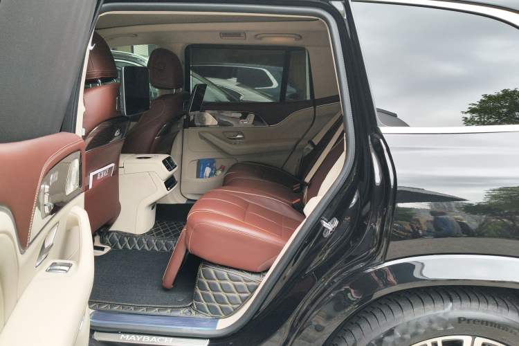 Used Mercedes-Benz Maybach GLS 2021 GLS 480 4MATIC Left Rear Seat