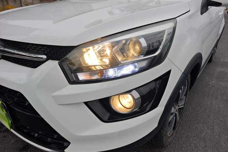 Used BAIC Senova X25 2015 1.5L Automatic Elite Model
