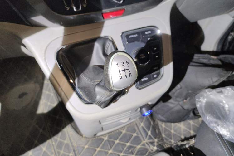 Used JAC Refine M3 2019 IKEA Edition 1.8L Luxury Smart Model
