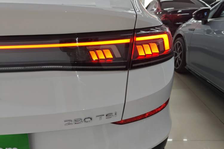 Used Volkswagen Lamando 2024 Lavida L 280TSI DSG Cool & Spicy Edition
