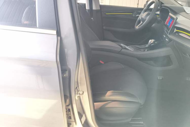 Used Roewe i5 2021 Revised Version 1.5L CVT Diamond Edition