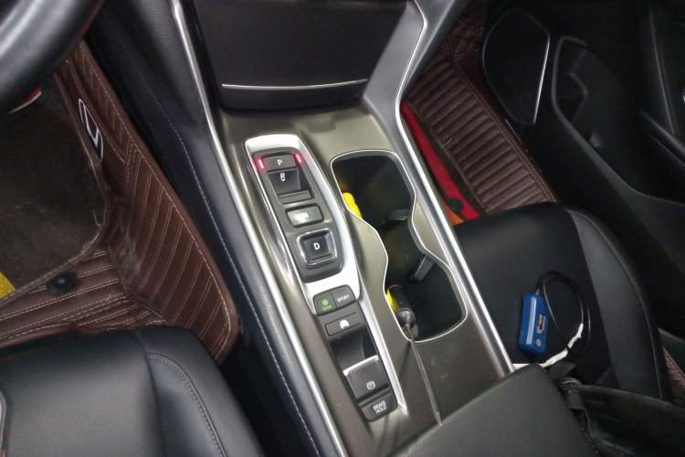 Used Honda Accord 2018 Rui Hybrid 2.0L Rui Ling Edition China VI
