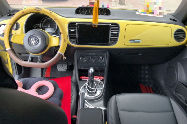 Used Volkswagen Beetle 2013 1.4TSI Fashion Edition Center Console