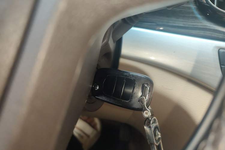 Used Baojun 730 2016 1.8L iAMT Luxury Model 7 Seats Vehicle Key