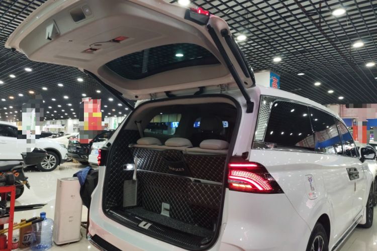 Used Roewe iMAX8 2021 400TGI Supreme Series Prestige Edition
