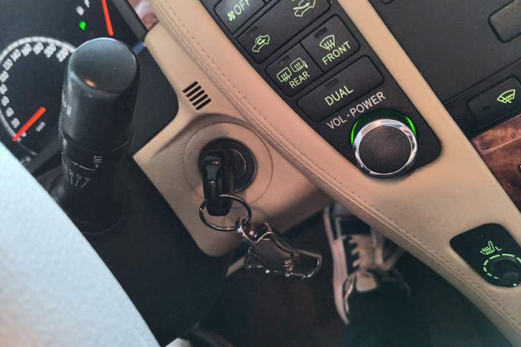 Used Toyota Crown 2007 2.5L Royal Special Edition