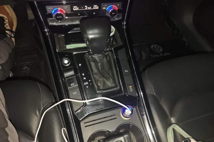 Used Volkswagen Phideon 2018 Revised Version 380TSI Two-Wheel Drive Business Edition
