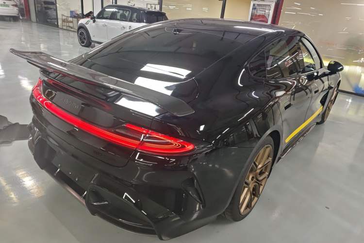 Used Xiaomi Auto SU7 Ultra 2025 Ultra Model Rear Right 45 Deg