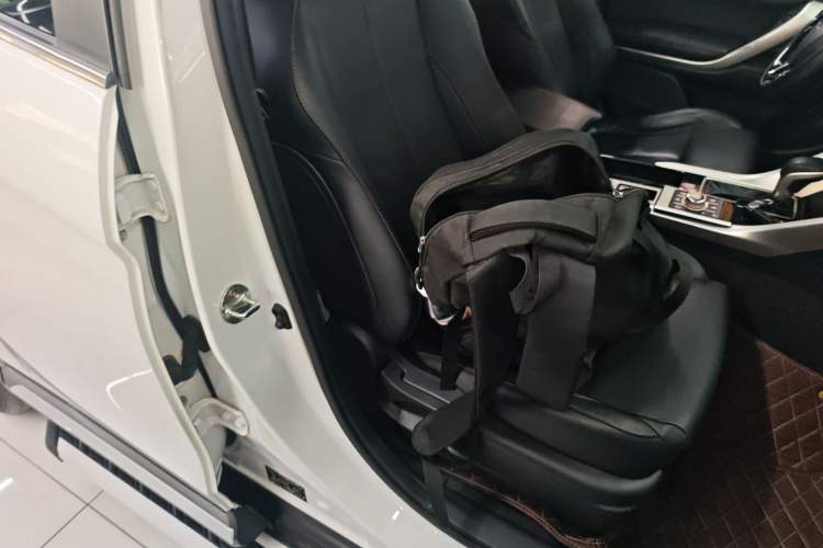 Used Mitsubishi Eclipse Cross 2019 1.5T CVT Two-Wheel Drive Dream Edition China VI Standard