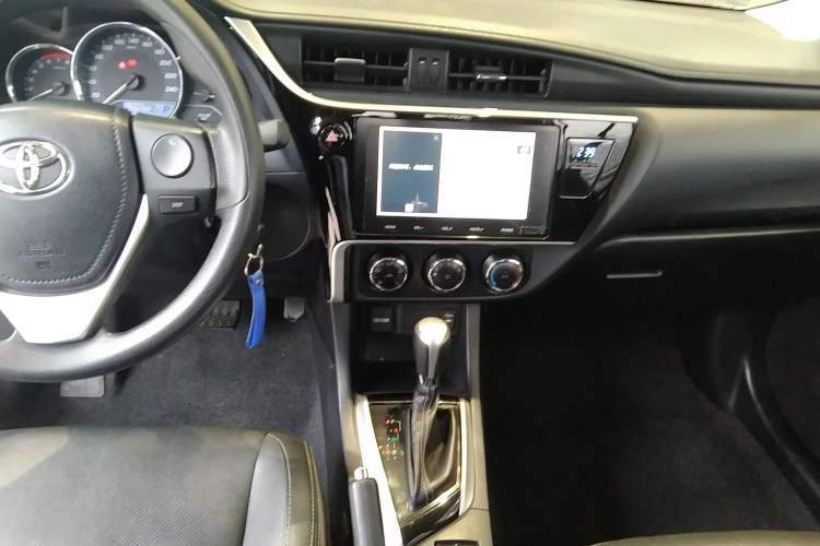 Used Toyota Levin 2017 Revised 185T CVT Leading Edition China V Standard Audio And AC Panel