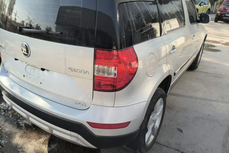 Used Skoda Yeti 2014 1.4TSI DSG Explorer Edition Right Rear Taillight