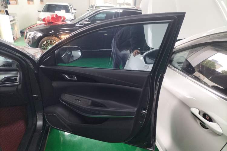 Used CHANGAN Ruicheng CC 2021 Blue Whale Edition 1.5T DCT Elite Model Interior 5