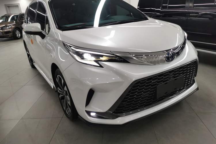 Used Toyota Granvia 2023 2.5L Hybrid Prestige PLUS Edition