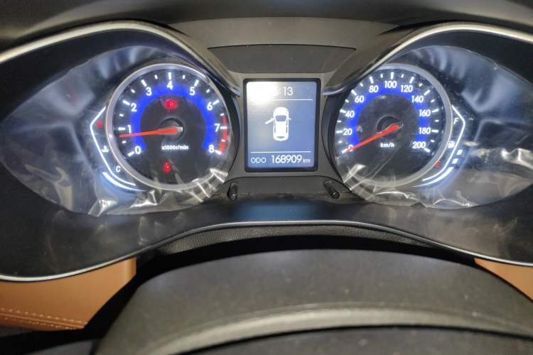 Used BAIC Senova X35 2016 1.5L Manual Luxury Edition Odometer Close Up