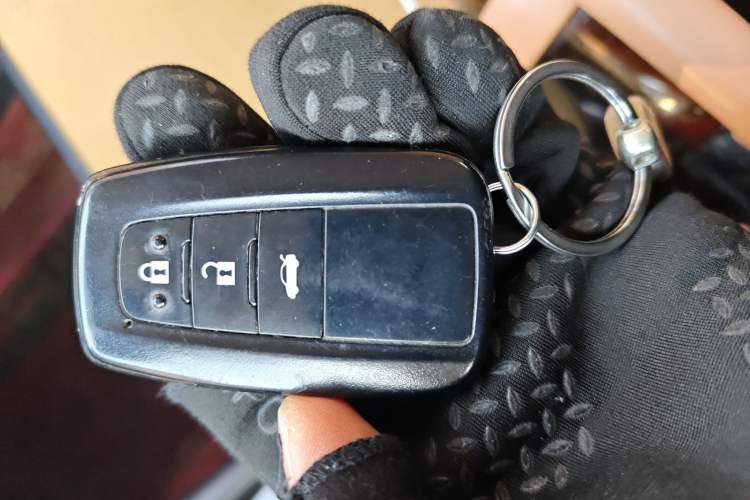 Used Toyota Corolla 2021 Dual-Motor 1.8L E-CVT Elite Edition
