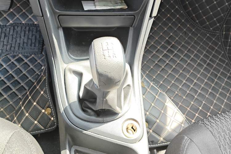Used Peugeot 308 2014 Enjoy Edition Classic 1.6L Manual YouShang Model Gear Lever