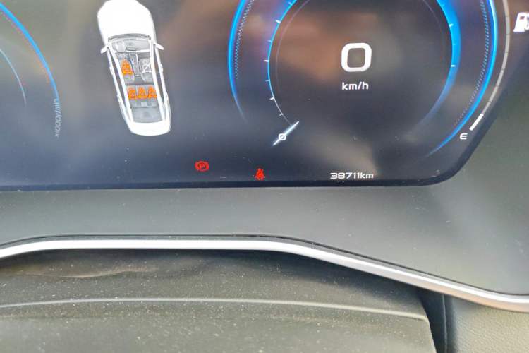 Used Geely Auto Preface 2023 1.5TD Kunlun Edition Odometer Close Up