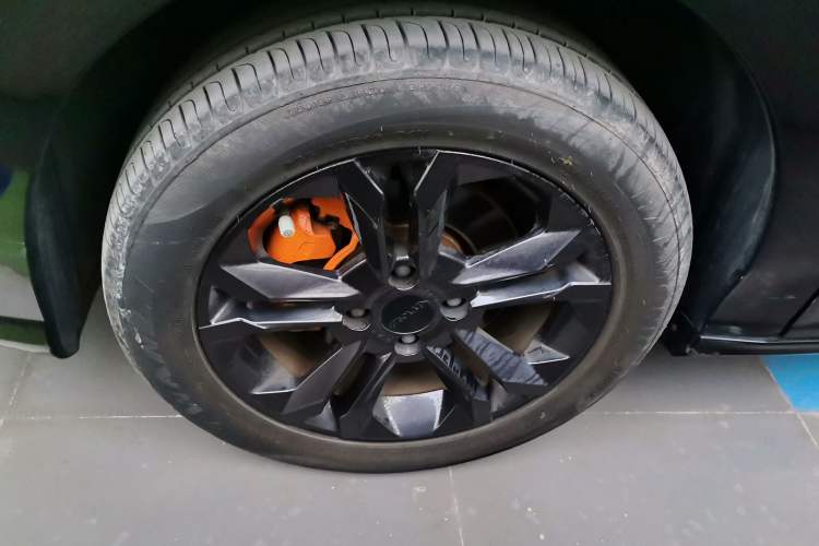 Used Dongfeng Aeolus Yixuan 2023 Mach Edition 1.5L Automatic Chasing Shadow Version Exterior 4