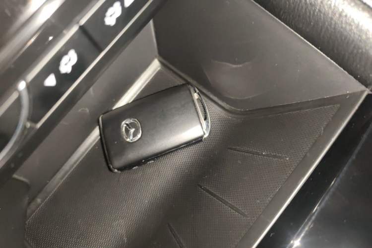 Used Mazda CX-5 2024 2.0L Automatic Two-Wheel Drive ZhiShang Version Vehicle Key