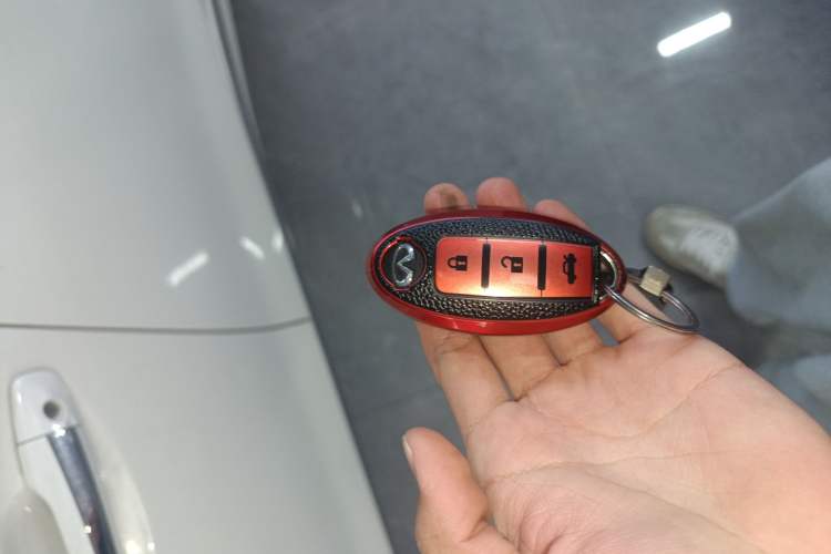 Used Infiniti Q50L 2018 2.0T Enjoyment Version China VI Standard
