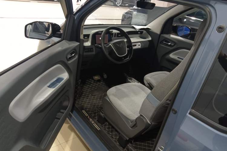 Used Wuling Hongguang MINIEV 2022 Macaron Premium Model – Lithium Iron Phosphate