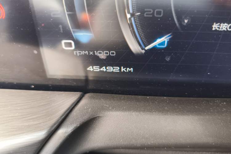 Used Bestune T77 2020 PRO 280 TID Automatic Luxury Model Odometer Close Up