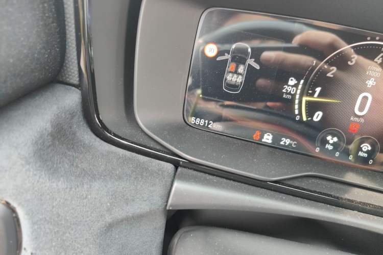 Used Lynk & Co 03 2019 03+ 2.0TD Automatic Wind-Chasing Edition Odometer Close Up