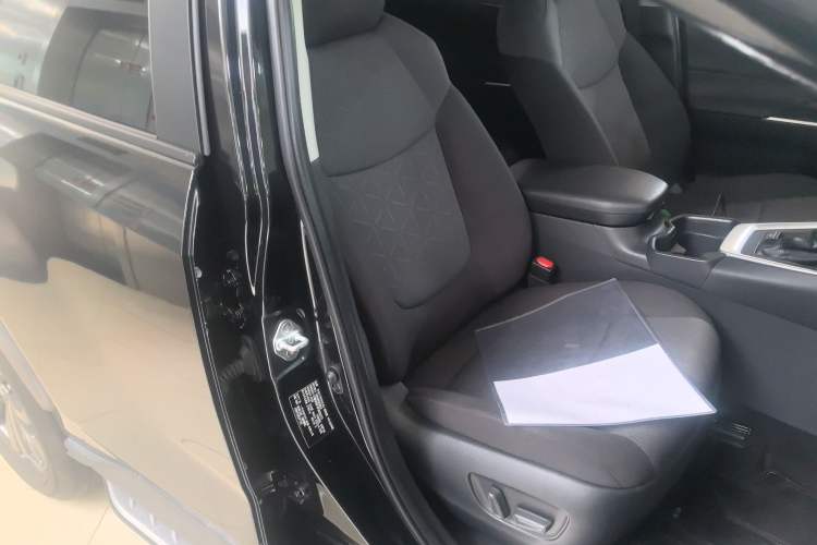 Used Toyota RAV4 2023 Dual-Motor 2.5L E-CVT Two-Wheel Drive Elite Edition Right Front Seat