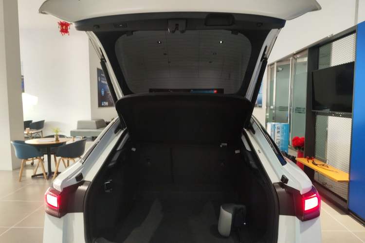 Used Volkswagen ID.7 VIZZION 2024 AIR model
