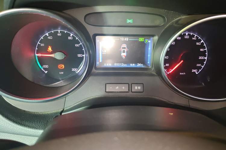 Used BYD Yuan New Energy 2018 EV360 Smart Connect Cool Edition
