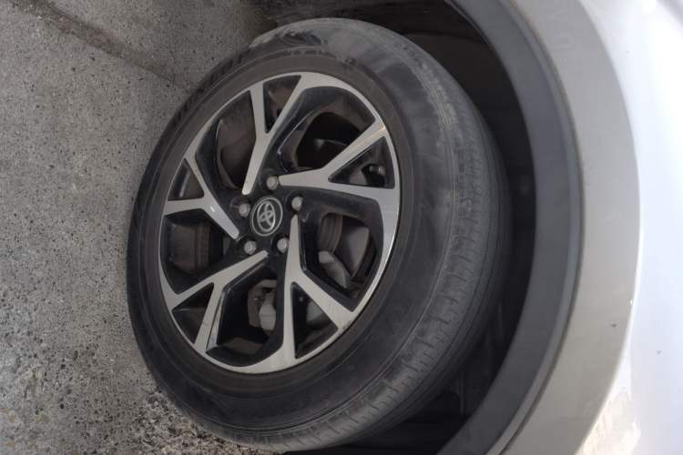 Used Toyota C-HR 2018 2.0L Leading with Sunroof China V Standard