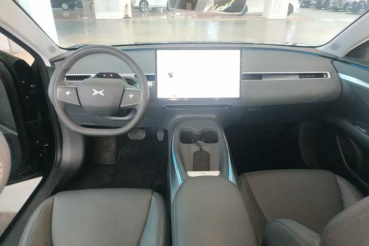 Used XPeng MONA M03 2024 620 with Ultra-Long Range Center Console