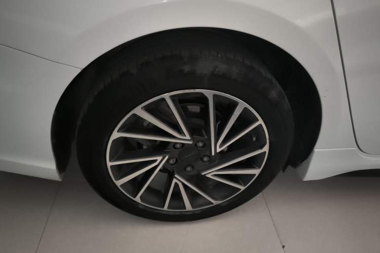 Used Lynk & Co 03 2021 1.5TD DCT JingPlus Right Rear Wheel Hub