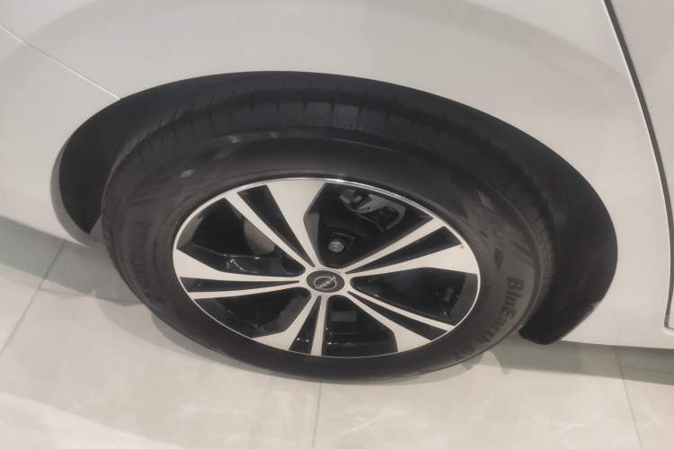 Used Nissan Sylphy 2023 Revised 1.6L CVT Enjoyment Edition Exterior 5