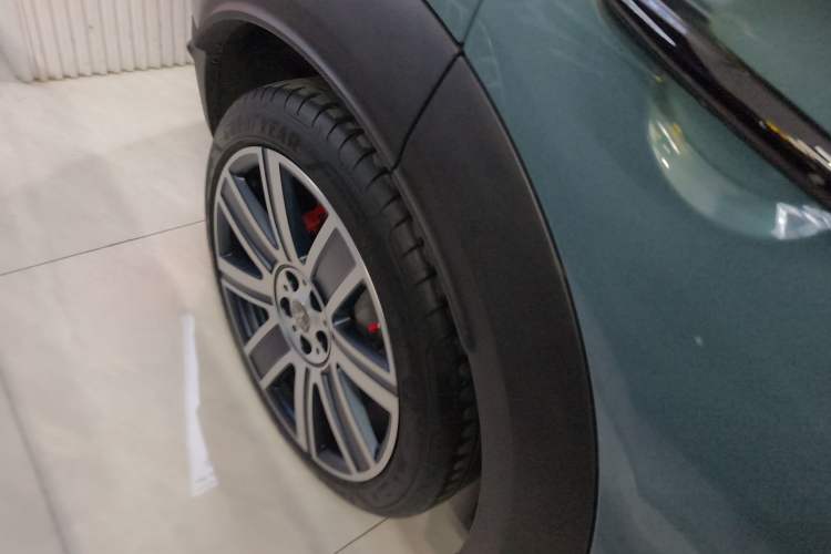 Used MINI Countryman 2022 2.0T COOPER S ALL4 Right Rear Wheel Hub