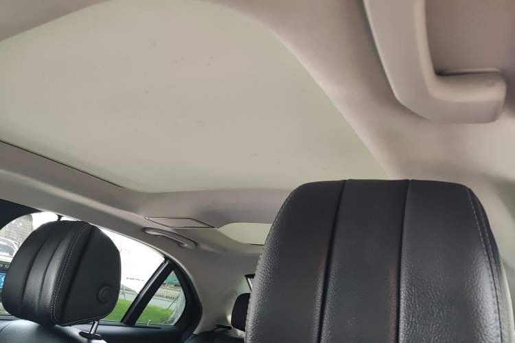 Used Mercedes-Benz C-Class 2015 C 200 L Sport Edition Headliner