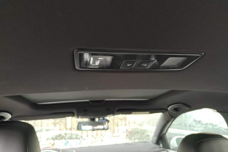 Used Volkswagen Golf 2016 1.4TSI Automatic R-Line
