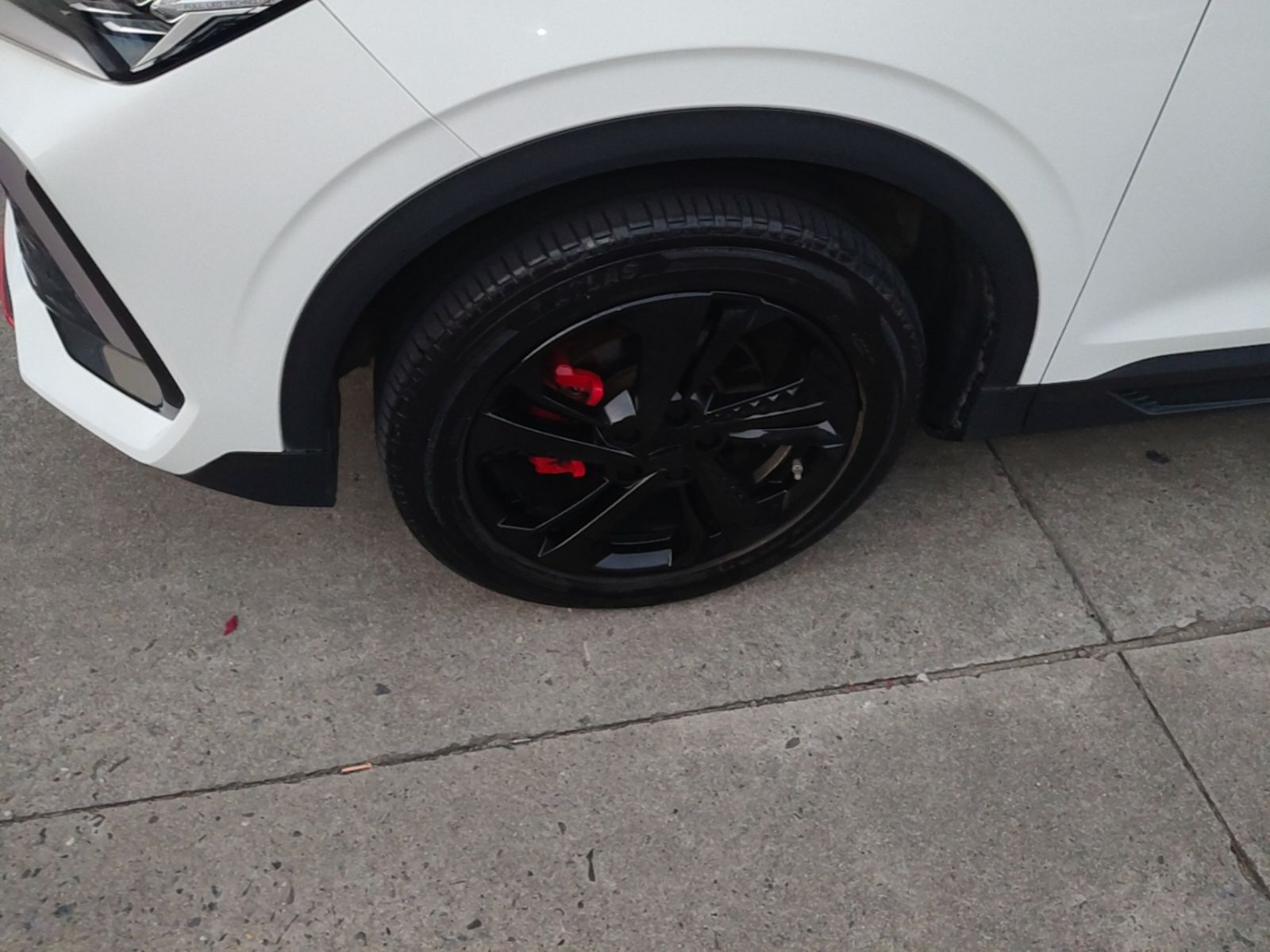 Geely Auto Coolray 2023 Bin Yue COOL 1.5TD DCT Champion Edition — снимка 10